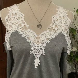 🔥Cold shoulder Blouse